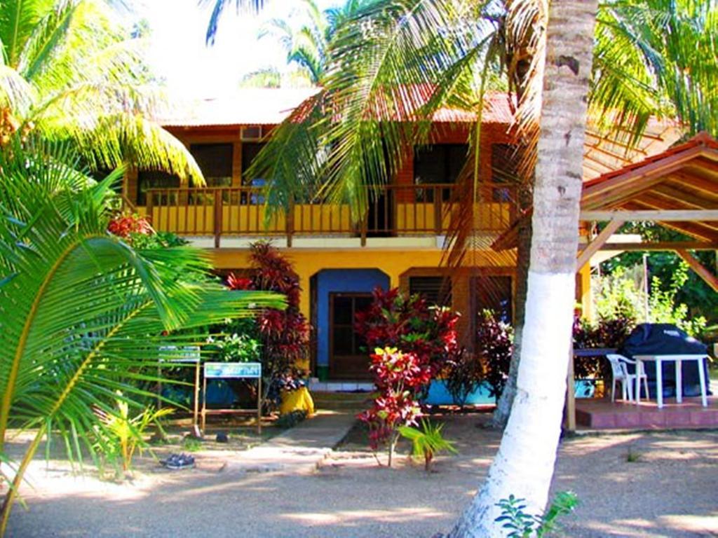Denny'S Beach Resort Hotel Mariscos Room photo
